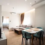 Elite 公寓式酒店 4*
