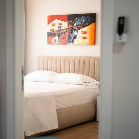 Elite Aparthotel 4*