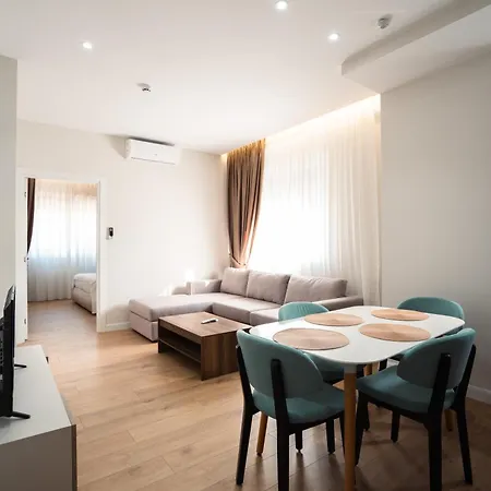 Elite Aparthotel 4*