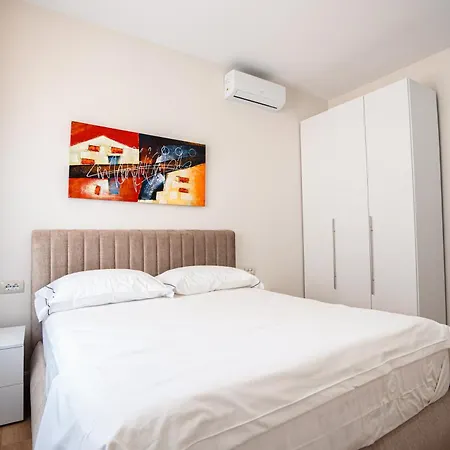 Elite Aparthotel