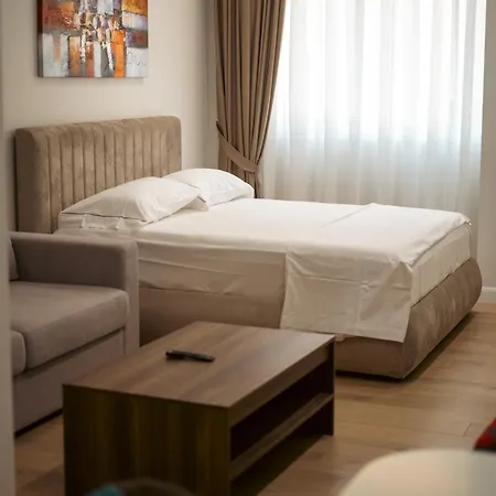 Aparthotel Elite *