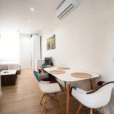 Elite Aparthotel *